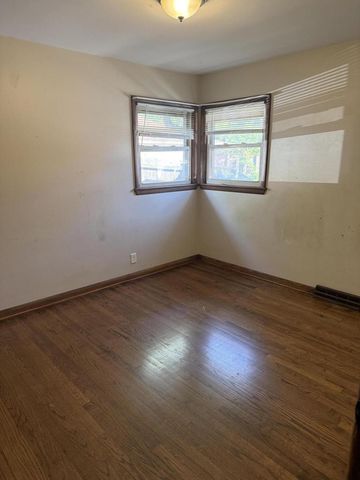 4029 N 72nd STREET, Milwaukee, WI 53216
