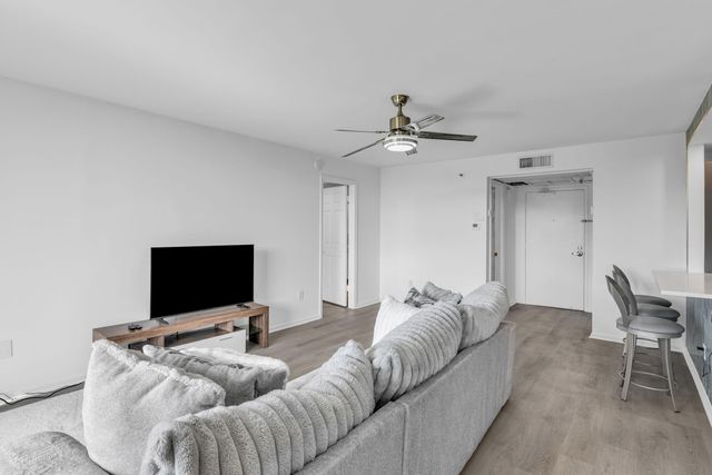 859 Jeffery Street SE 5090, Boca Raton, FL 33487