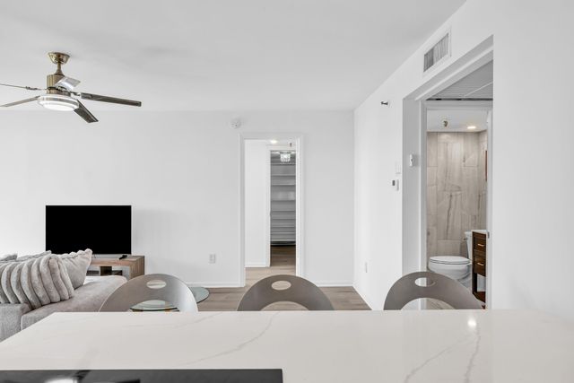 859 Jeffery Street SE 5090, Boca Raton, FL 33487