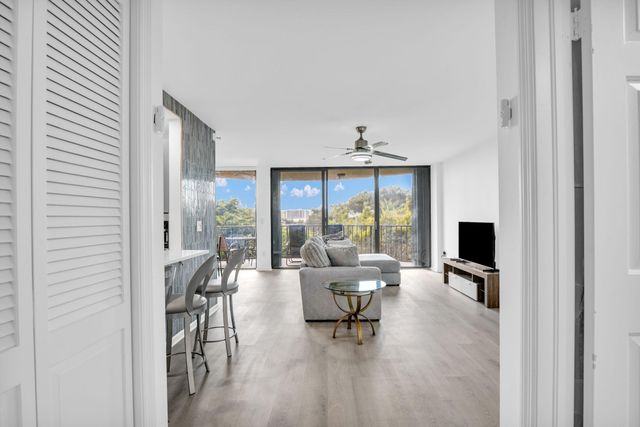 859 Jeffery Street SE 5090, Boca Raton, FL 33487