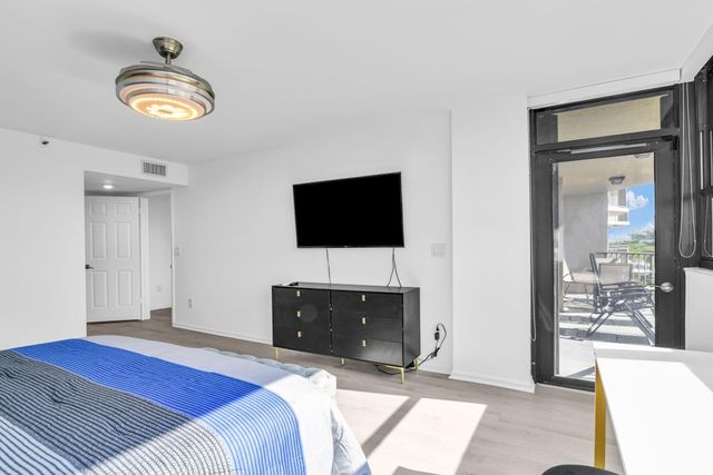 859 Jeffery Street SE 5090, Boca Raton, FL 33487