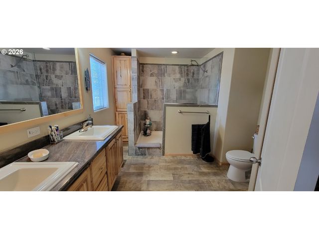 70724 BEAR CREEK Rd, Wallowa, OR 97885