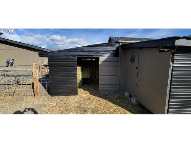 70724 BEAR CREEK Rd, Wallowa, OR 97885