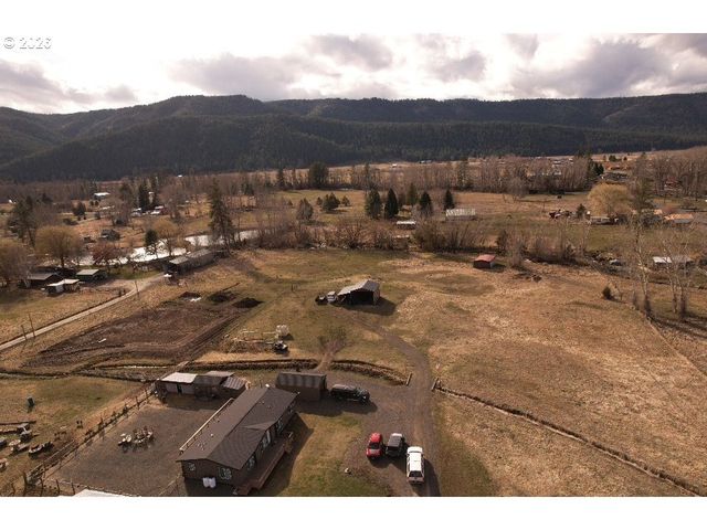 70724 BEAR CREEK Rd, Wallowa, OR 97885