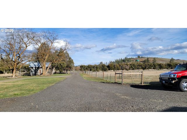 70724 BEAR CREEK Rd, Wallowa, OR 97885