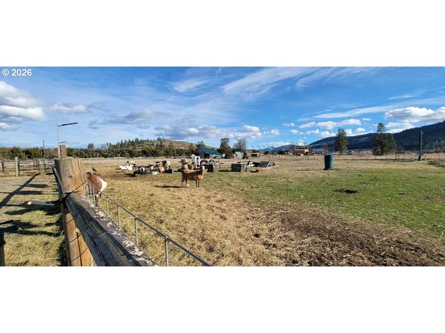 70724 BEAR CREEK Rd, Wallowa, OR 97885