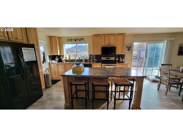 70724 BEAR CREEK Rd, Wallowa, OR 97885