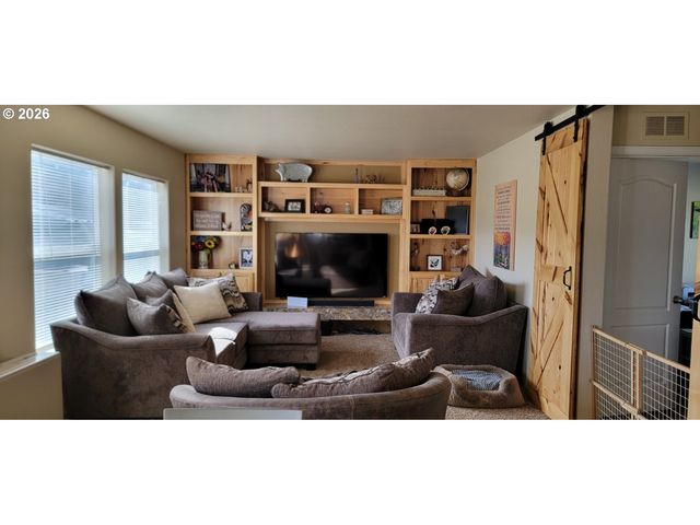 70724 BEAR CREEK Rd, Wallowa, OR 97885