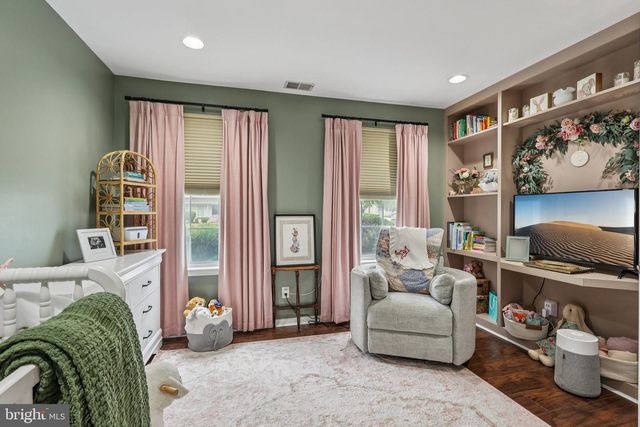 21 FOXGLOVE DR, Delran, NJ 08075