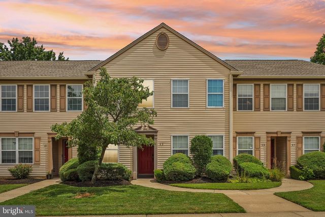 21 FOXGLOVE DR, Delran, NJ 08075
