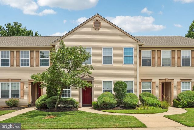 21 FOXGLOVE DR, Delran, NJ 08075