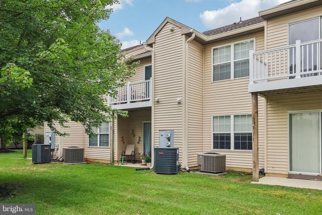 21 FOXGLOVE DR, Delran, NJ 08075