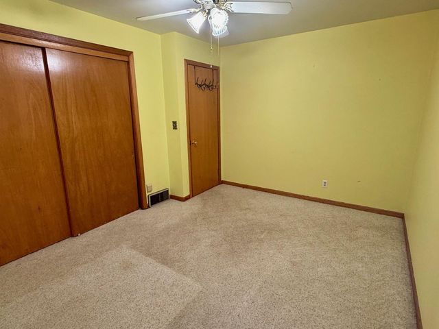 1025 Pershing Boulevard, Worthington, MN 56187