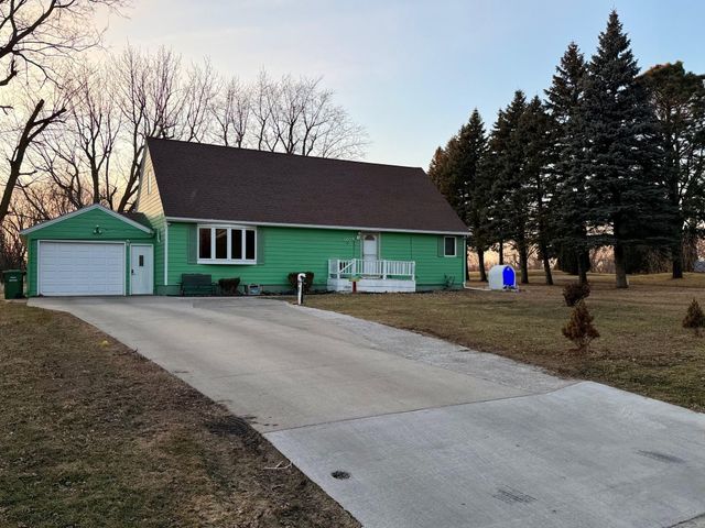 1025 Pershing Boulevard, Worthington, MN 56187