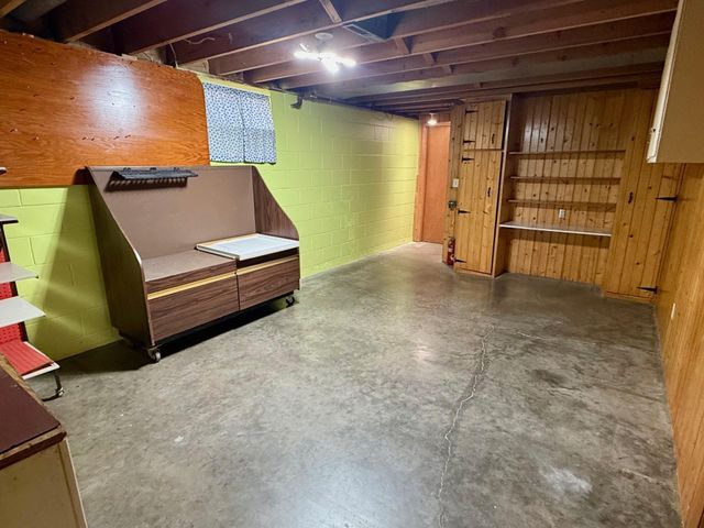 1025 Pershing Boulevard, Worthington, MN 56187