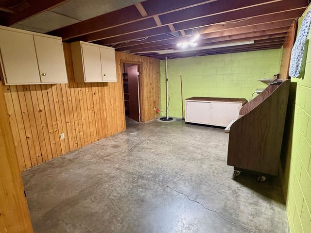 1025 Pershing Boulevard, Worthington, MN 56187