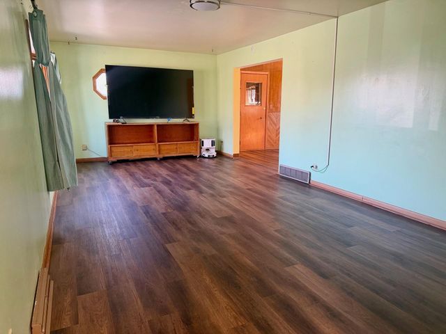 1025 Pershing Boulevard, Worthington, MN 56187