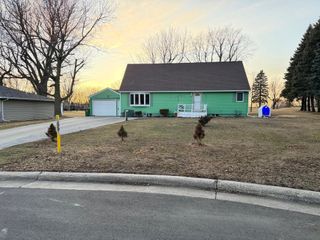 1025 Pershing Boulevard, Worthington, MN 56187