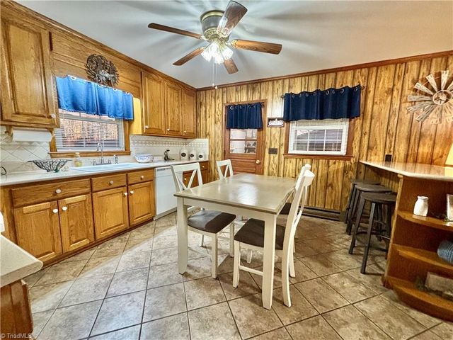 637 Pine Ridge Road, Mount Airy, NC 27030