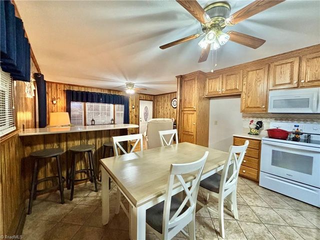 637 Pine Ridge Road, Mount Airy, NC 27030