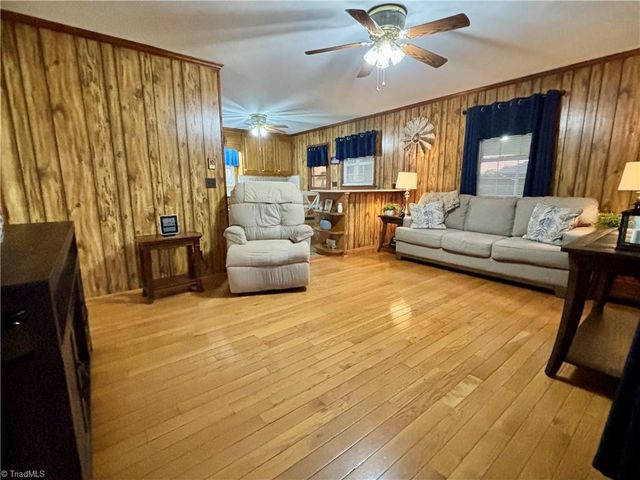 637 Pine Ridge Road, Mount Airy, NC 27030