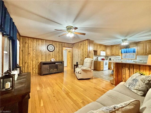 637 Pine Ridge Road, Mount Airy, NC 27030