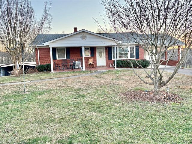 637 Pine Ridge Road, Mount Airy, NC 27030