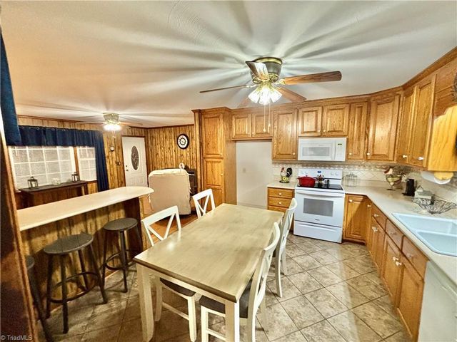 637 Pine Ridge Road, Mount Airy, NC 27030
