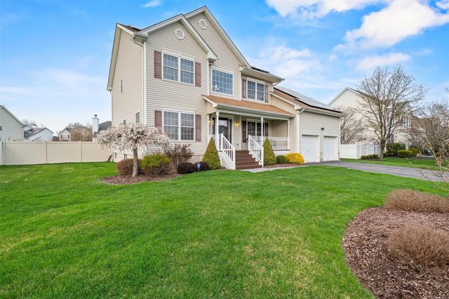 2044 Independence Drive, New Windsor, NY 12553