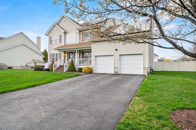 2044 Independence Drive, New Windsor, NY 12553