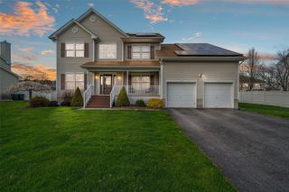 2044 Independence Drive, New Windsor, NY 12553