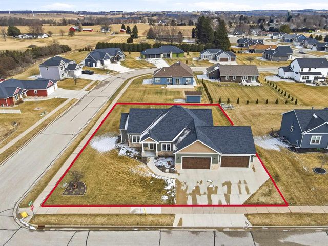 834 EVERGREEN DRIVE, Brownsville, WI 53006