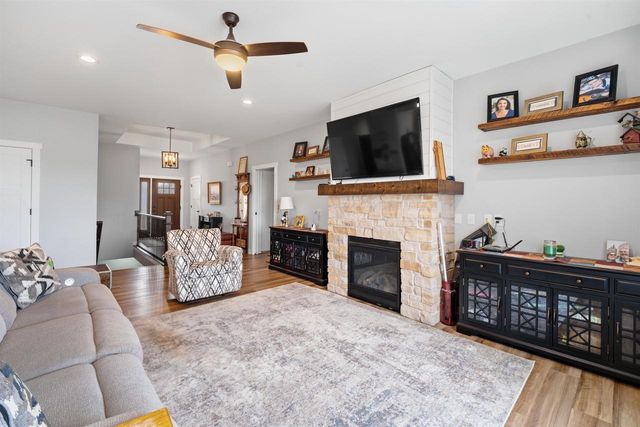 834 EVERGREEN DRIVE, Brownsville, WI 53006