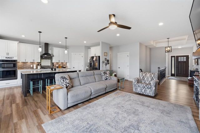 834 EVERGREEN DRIVE, Brownsville, WI 53006