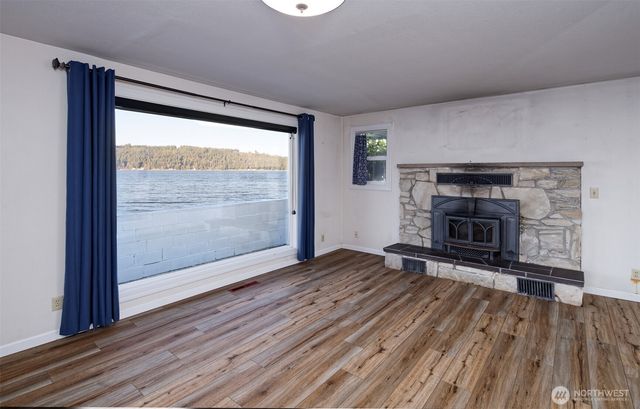 11181 E State Route 106, Union, WA 98592