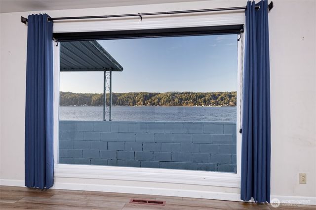 11181 E State Route 106, Union, WA 98592