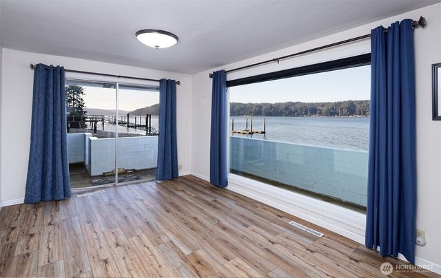 11181 E State Route 106, Union, WA 98592