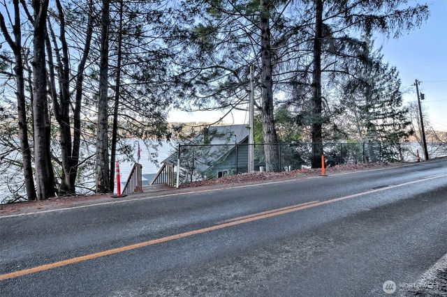 11181 E State Route 106, Union, WA 98592