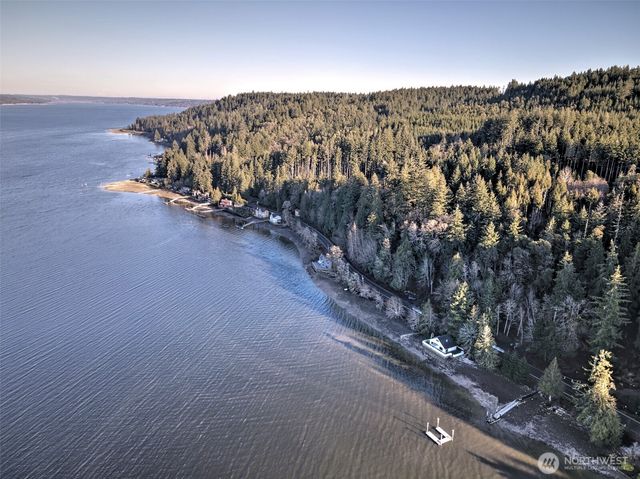 11181 E State Route 106, Union, WA 98592