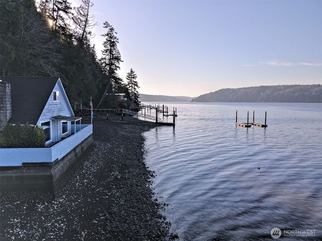 11181 E State Route 106, Union, WA 98592