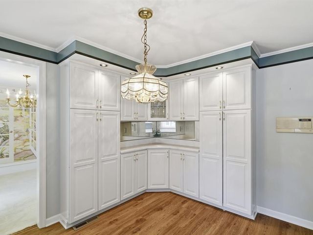153 Seegar Rd, Upper St Clair, PA 15241