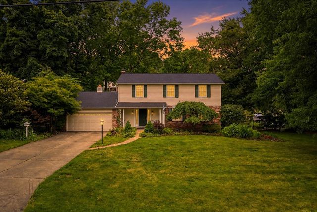 153 Seegar Rd, Upper St Clair, PA 15241