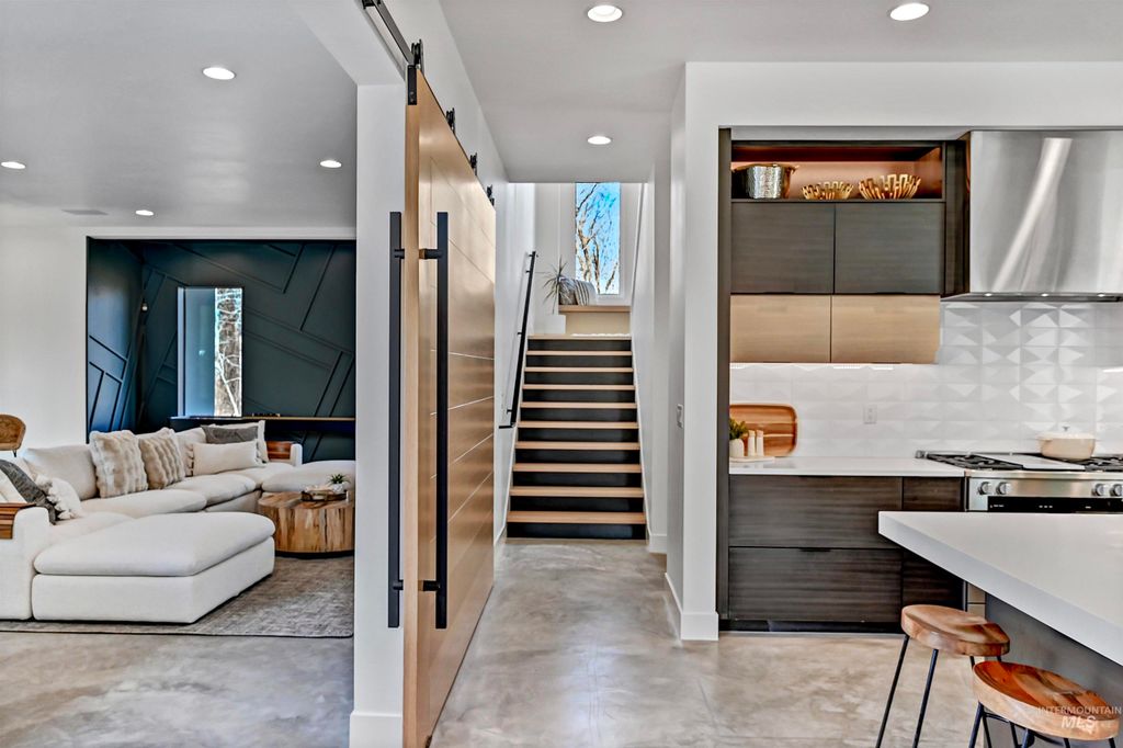 348 E Riversedge Drive, Eagle, ID 83616 photo 13