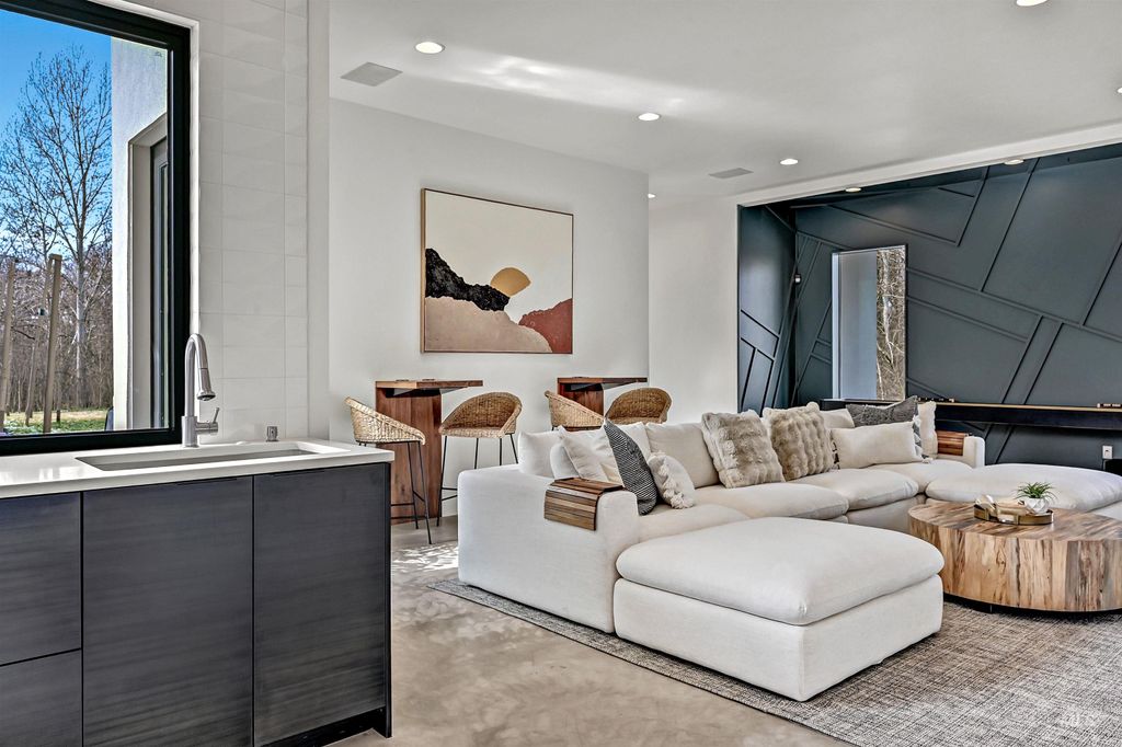 348 E Riversedge Drive, Eagle, ID 83616 photo 15