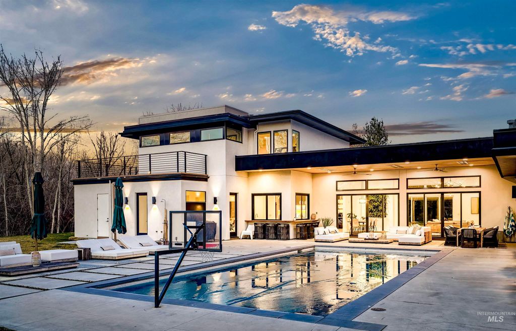 348 E Riversedge Drive, Eagle, ID 83616 photo 3