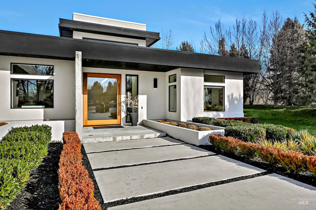 348 E Riversedge Drive, Eagle, ID 83616 photo 4