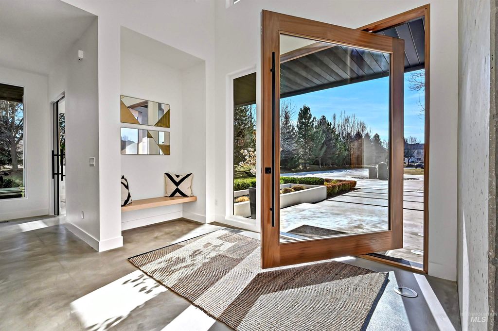 348 E Riversedge Drive, Eagle, ID 83616 photo 5