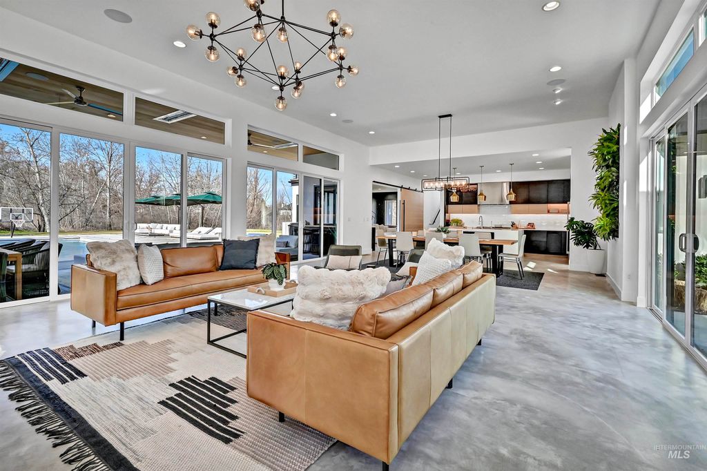 348 E Riversedge Drive, Eagle, ID 83616 photo 7