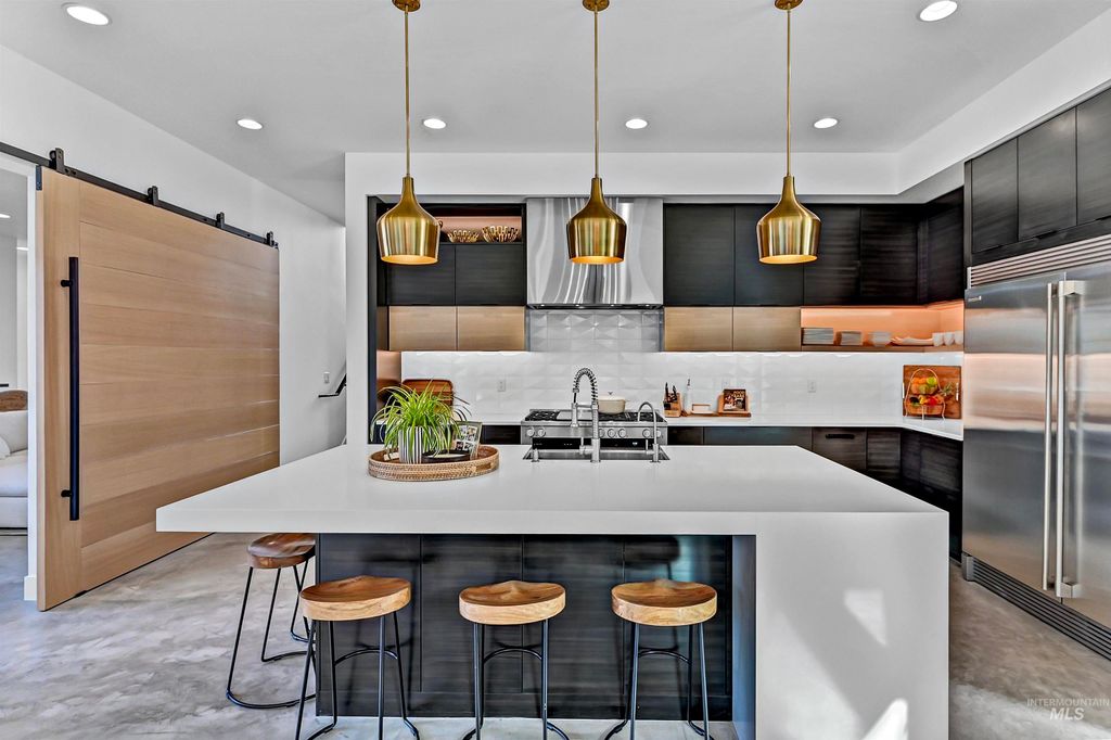 348 E Riversedge Drive, Eagle, ID 83616 photo 8