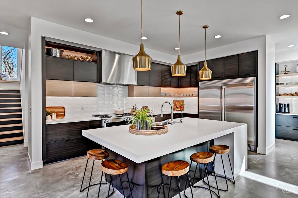 348 E Riversedge Drive, Eagle, ID 83616 photo 9